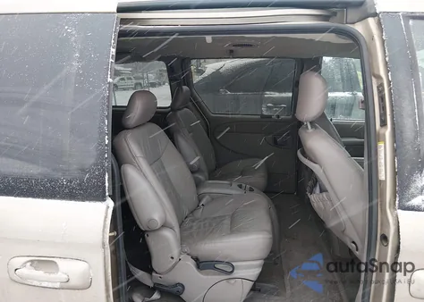 2003 Chrysler Town & Country Ex z USA, uszkodzony, nr VIN 2C8GP74L83R125960